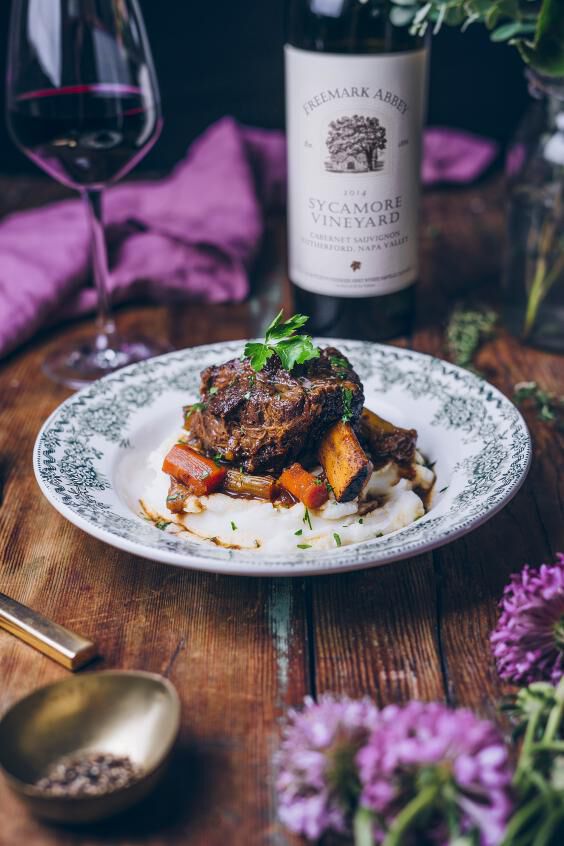 Braised short ribs